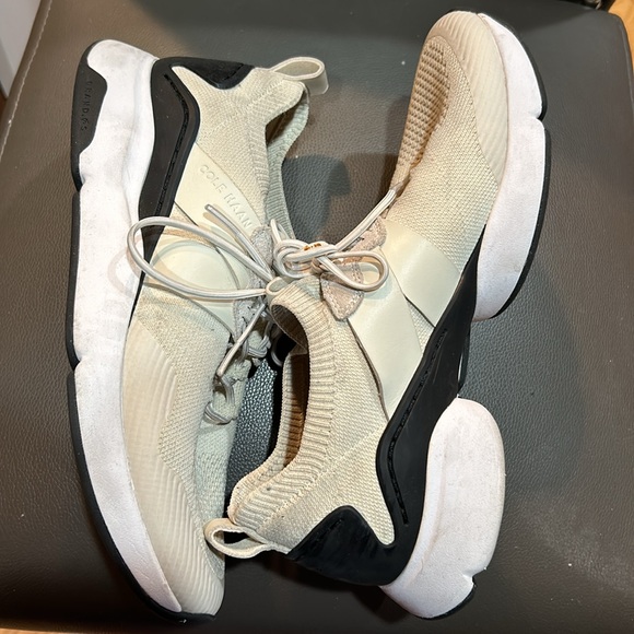 Cole Haan sneakers size 9.5 - Picture 10 of 12